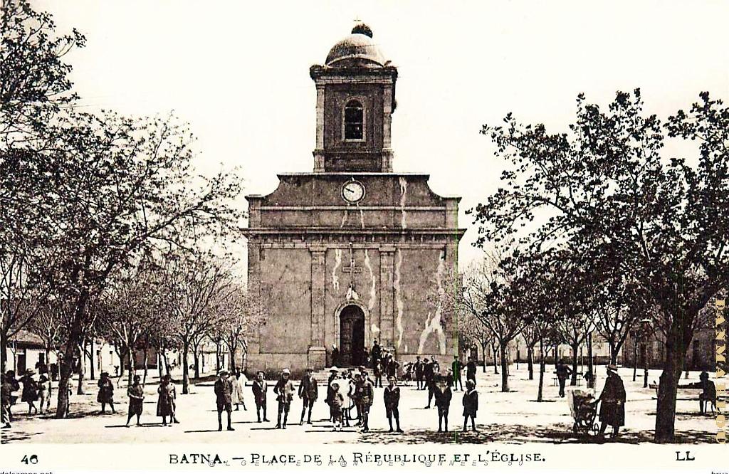 Batna - Place de la Republique et l'Eglise.jpg